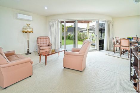 Photo of property in 8 Saint Hill Rise, Havelock North, 4130