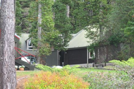 Photo of property in 38 Daffodil Street, Titirangi, Auckland, 0604