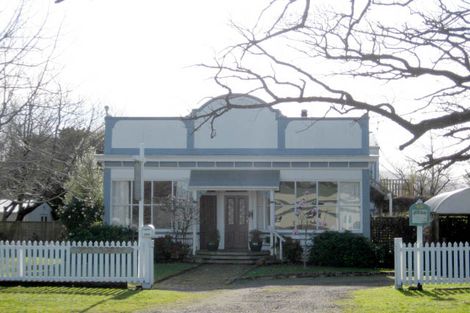 Photo of property in 100 West Street, Greytown, 5712