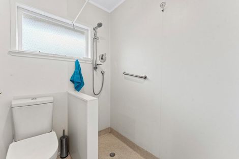 Photo of property in 2/1 Lingfield Street, Glenfield, Auckland, 0629
