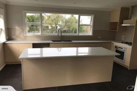 Photo of property in 52a Memorial Avenue, Ilam, Christchurch, 8053