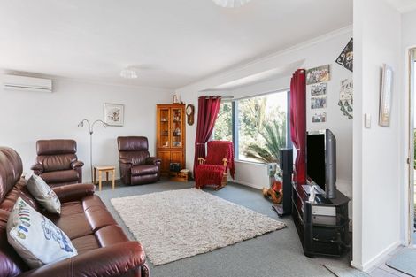 Photo of property in 16 Margaret Drive, Omokoroa, 3114