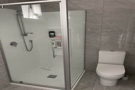 Photo of property in 15a Kellsmere Crescent, Island Bay, Wellington, 6023