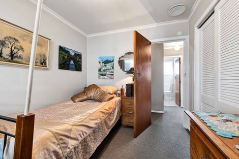 Photo of property in 8 Omata Road, Westown, New Plymouth, 4310