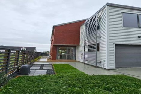 Photo of property in 3 Yellow Pear Lane, Karaka, 2578