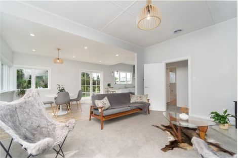 Photo of property in 19 Humphries Street, Greytown, 5712