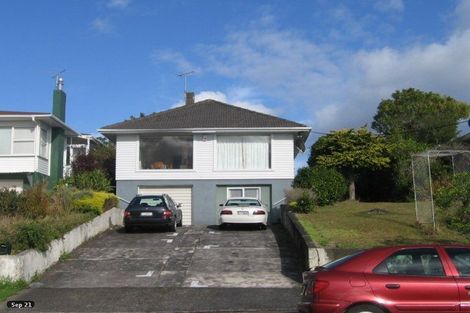 Photo of property in 8 Speedy Crescent, Hillcrest, Auckland, 0627