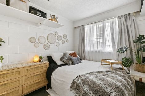 Photo of property in 4u5 Derby Street, Mount Victoria, Wellington, 6011