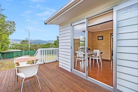 Photo of property in 14 Hollis Road, Paraparaumu Beach, Paraparaumu, 5032
