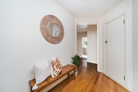 Photo of property in 140 Aokautere Drive, Fitzherbert, Palmerston North, 4410