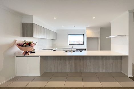 Photo of property in 217 Hobsonville Point Road, Hobsonville, Auckland, 0616