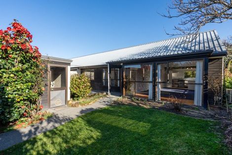 Photo of property in 3 Hawea Place, Mairehau, Christchurch, 8052