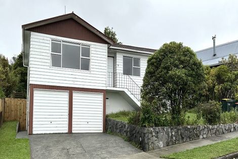 Photo of property in 18 Oakleigh Street, Maungaraki, Lower Hutt, 5010