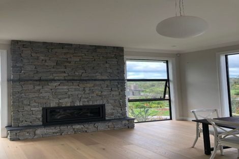 Photo of property in 10 Te Awa Place, Red Beach, 0932