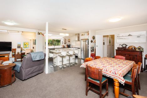 Photo of property in 570 Featherston Street, Roslyn, Palmerston North, 4414