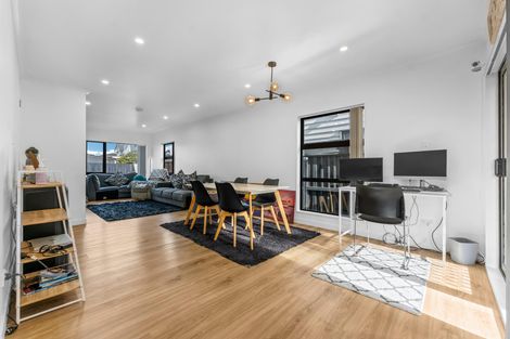 Photo of property in 127e Russell Road, Manurewa, Auckland, 2102