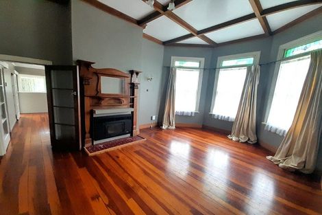 Photo of property in 32 Kitchener Road, Waiuku, 2123