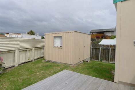 Photo of property in 2 Dawick Street, Foxton Beach, Foxton, 4815