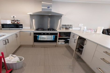 Photo of property in 22 Kohinoor Avenue, Mangere, Auckland, 2022