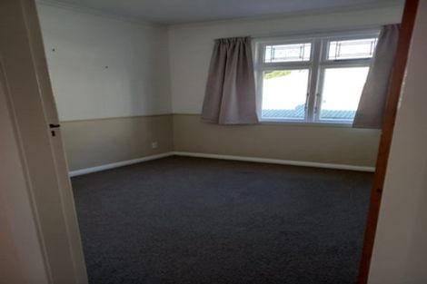 Photo of property in 82 Mortimer Terrace, Brooklyn, Wellington, 6021