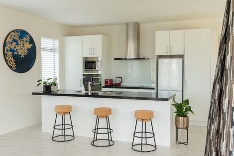 Photo of property in 262 Lakes Boulevard, Pyes Pa, Tauranga, 3112