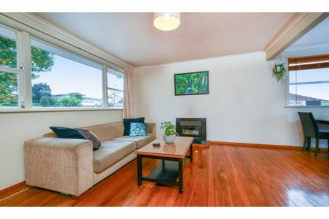 Photo of property in 20 Hartley Terrace, Massey, Auckland, 0614