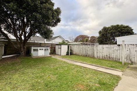 Photo of property in 123 Onepu Road, Lyall Bay, Wellington, 6022
