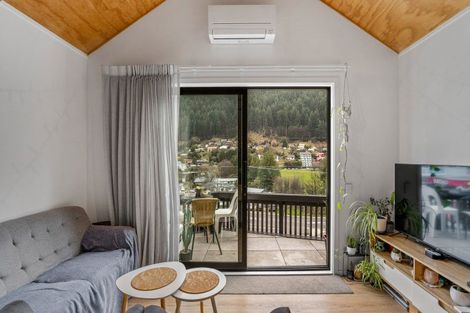 Photo of property in The Alex Apartments, 26/135a Hallenstein Street, Queenstown, 9300