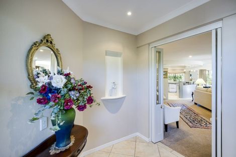 Photo of property in 86 Kensington Drive, Taradale, Napier, 4112