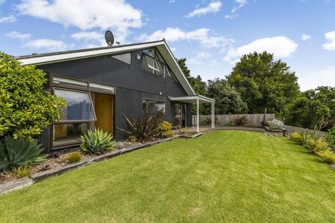 Photo of property in 44 Rewarewa Road, Te Atatu Peninsula, Auckland, 0610