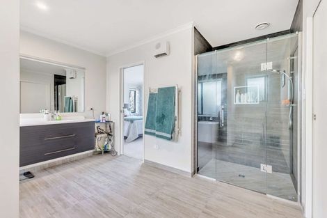 Photo of property in 12 Rehua Place, Waiwhakaiho, New Plymouth, 4312