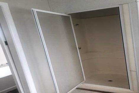 Photo of property in 3166 Great North Road, New Lynn, Auckland, 0600