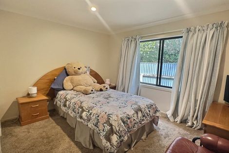 Photo of property in 9 Bassett Place, Taradale, Napier, 4112