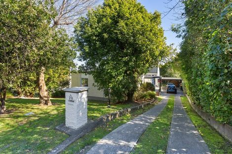 Photo of property in 28 Kakariki Grove, Waikanae, 5036