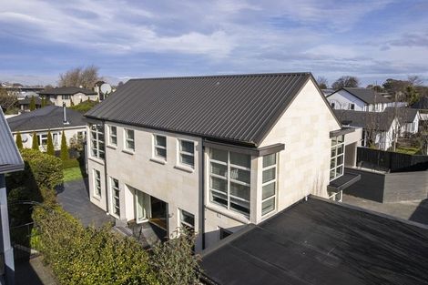Photo of property in 98a Watford Street, Strowan, Christchurch, 8052