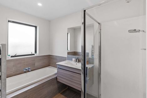 Photo of property in 14 Lewis Crescent, Rolleston, 7614