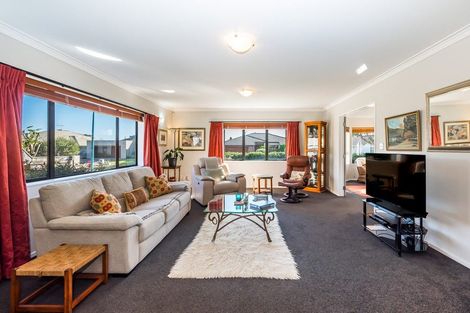 Photo of property in 153 Milne Drive, Paraparaumu, 5032