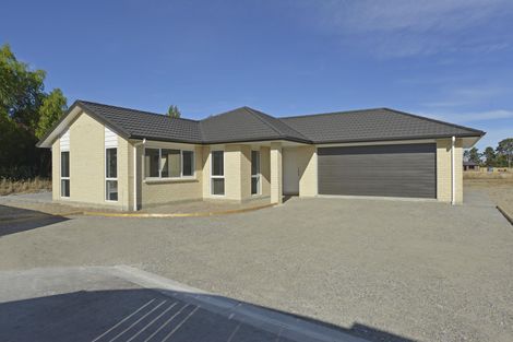 Photo of property in 60 Feist Street, Carterton, 5713