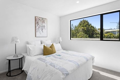 Photo of property in 6/11 Stottholm Road, Titirangi, Auckland, 0604