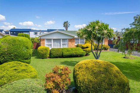Photo of property in 14 Clements Crescent, Queenwood, Hamilton, 3210