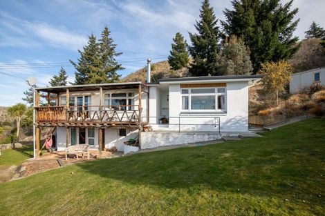 Photo of property in 89 Branxholm Street, Roxburgh, 9500