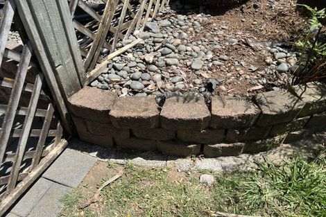 Photo of property in 12 Senator Drive, Manurewa, Auckland, 2105