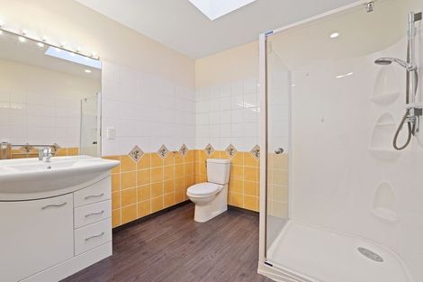 Photo of property in 16 Rosedale Place, Avonhead, Christchurch, 8042