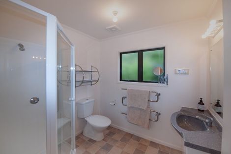 Photo of property in 16 Wantwood Grove, Churton Park, Wellington, 6037