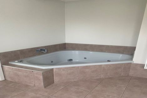 Photo of property in 14 Lewis Place, Highbury, Palmerston North, 4412