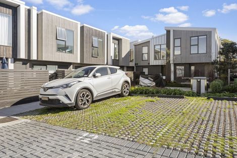 Photo of property in 12/82 East Coast Road, Milford, Auckland, 0620