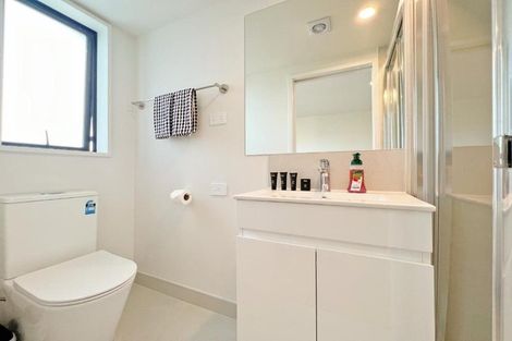 Photo of property in 321a Pakuranga Road, Pakuranga Heights, Auckland, 2010