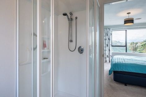 Photo of property in 15a Shastri Terrace, Khandallah, Wellington, 6035