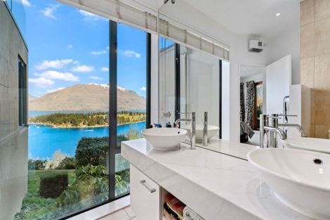 Photo of property in 20 Peregrine Place, Queenstown, 9300