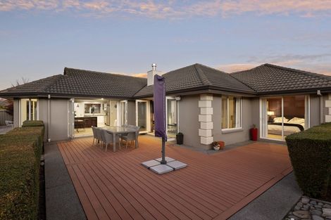 Photo of property in 10 Ruby Avenue, Northwood, Christchurch, 8051